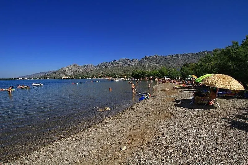 Apartment In Starigrad-Paklenica With Balcony, Air Conditioning, Wifi 627-5 0*, ستاريغغاد باكلينتسا